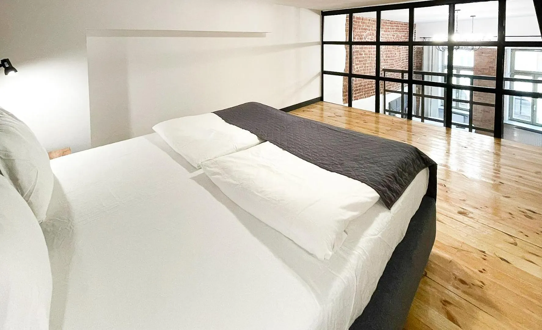 Pod Blekitnymi Podkowami Aparthotel Wrocław 0*,
