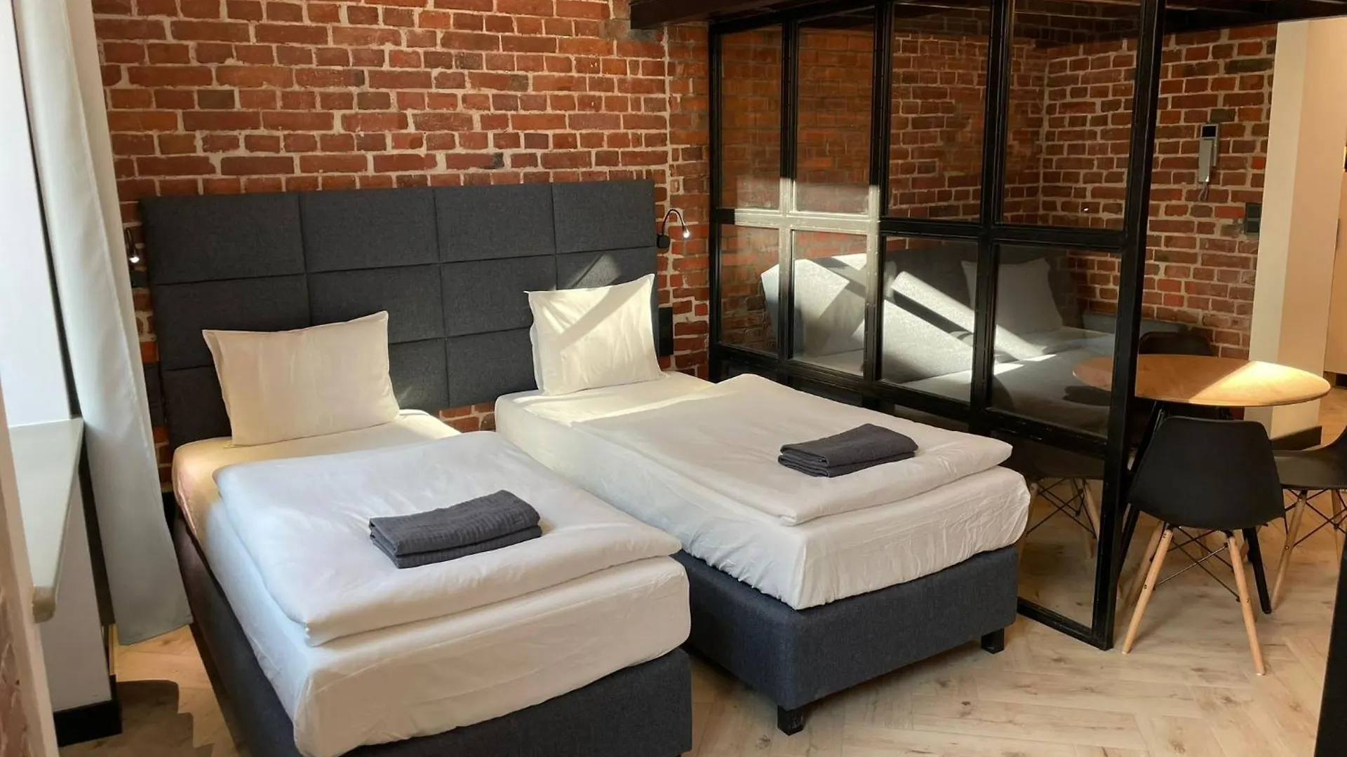 Pod Blekitnymi Podkowami Aparthotel Wrocław Lengyelország