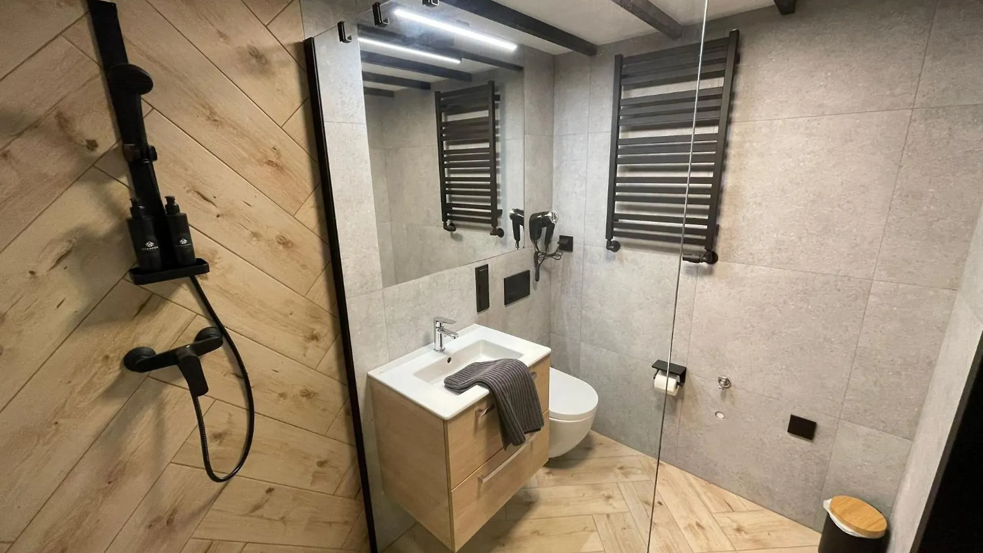 Pod Blekitnymi Podkowami Aparthotel Wrocław