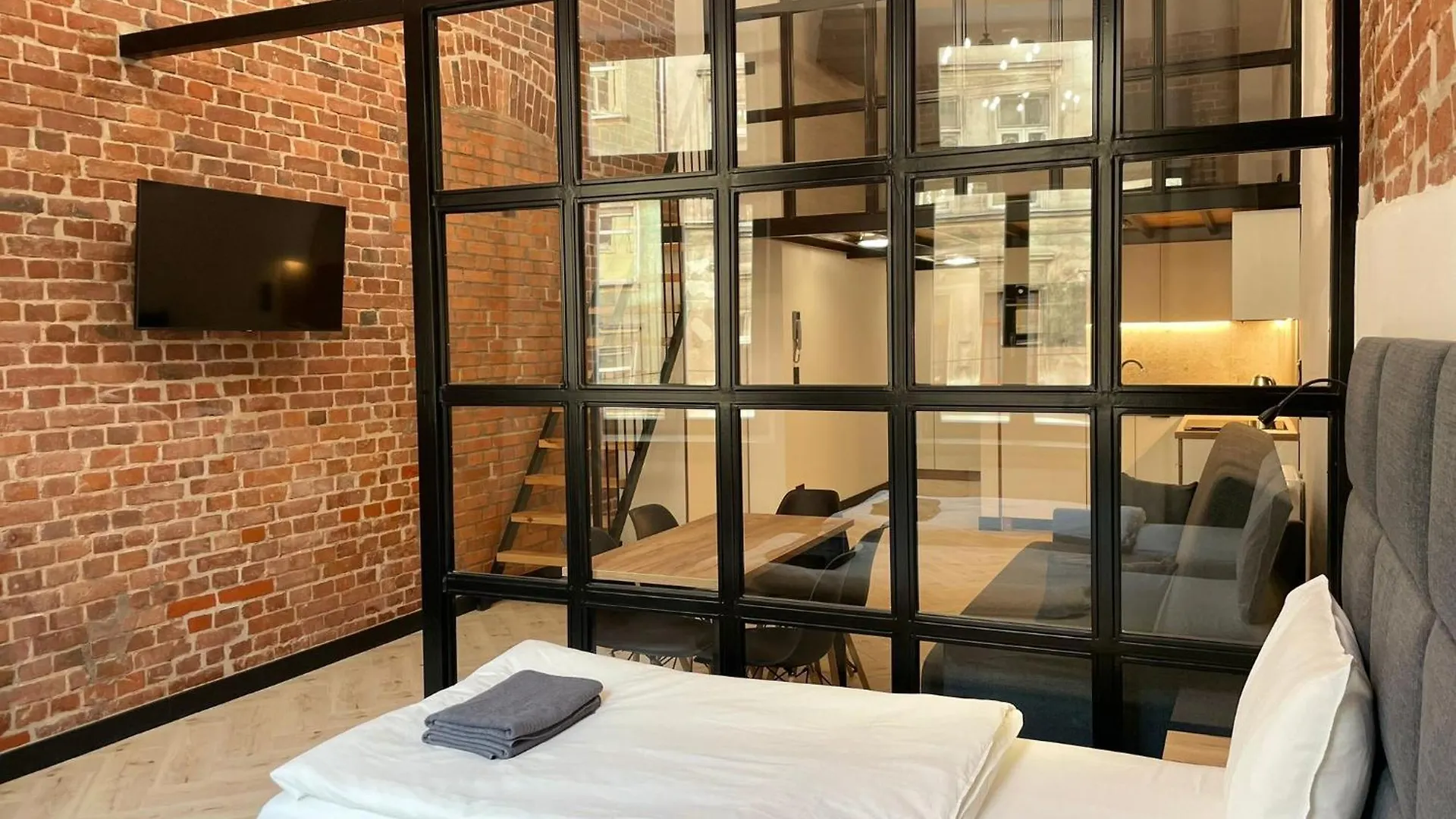 Pod Blekitnymi Podkowami Aparthotel Wrocław 0*,