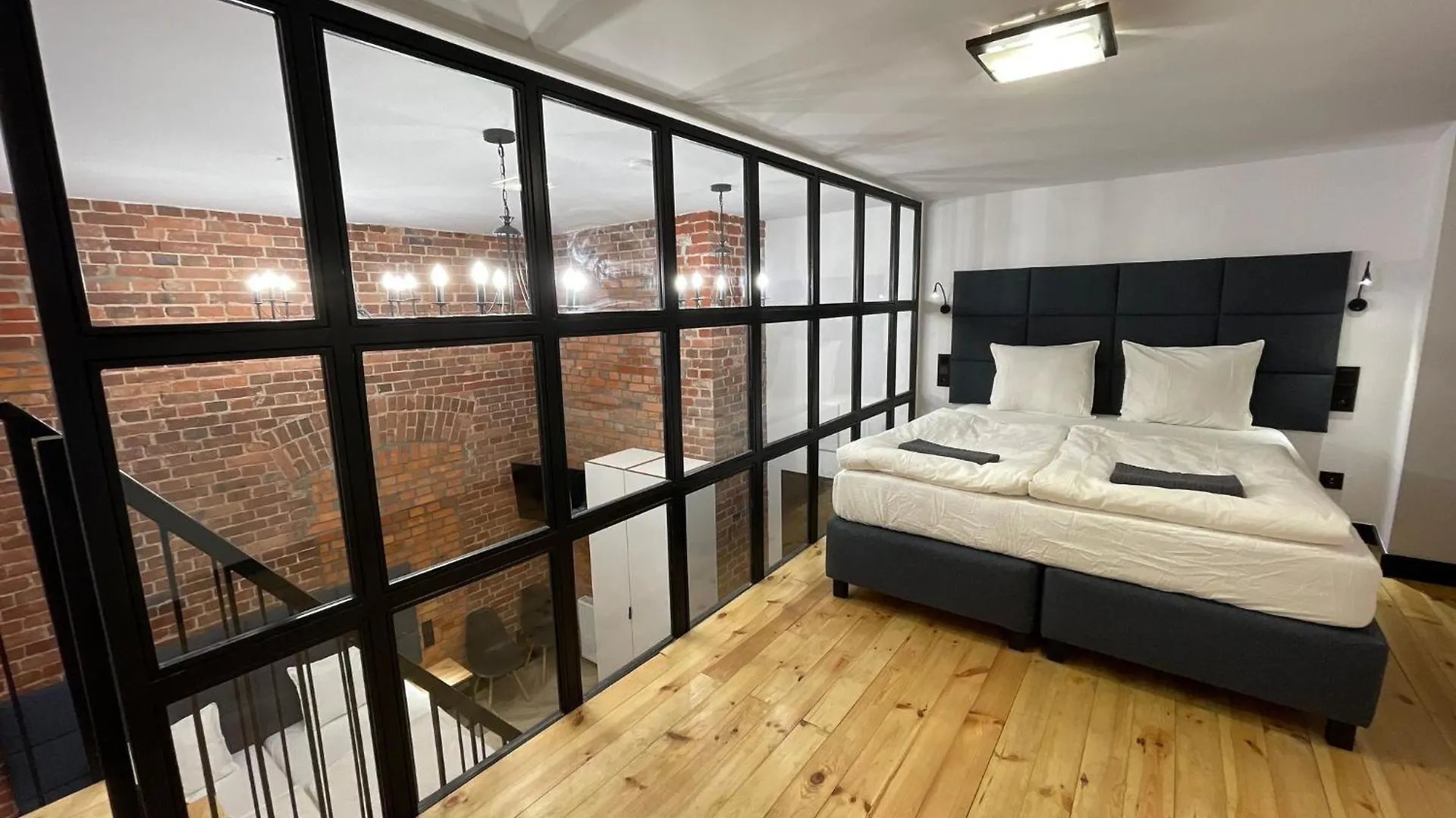 Pod Blekitnymi Podkowami Aparthotel Wrocław Lengyelország