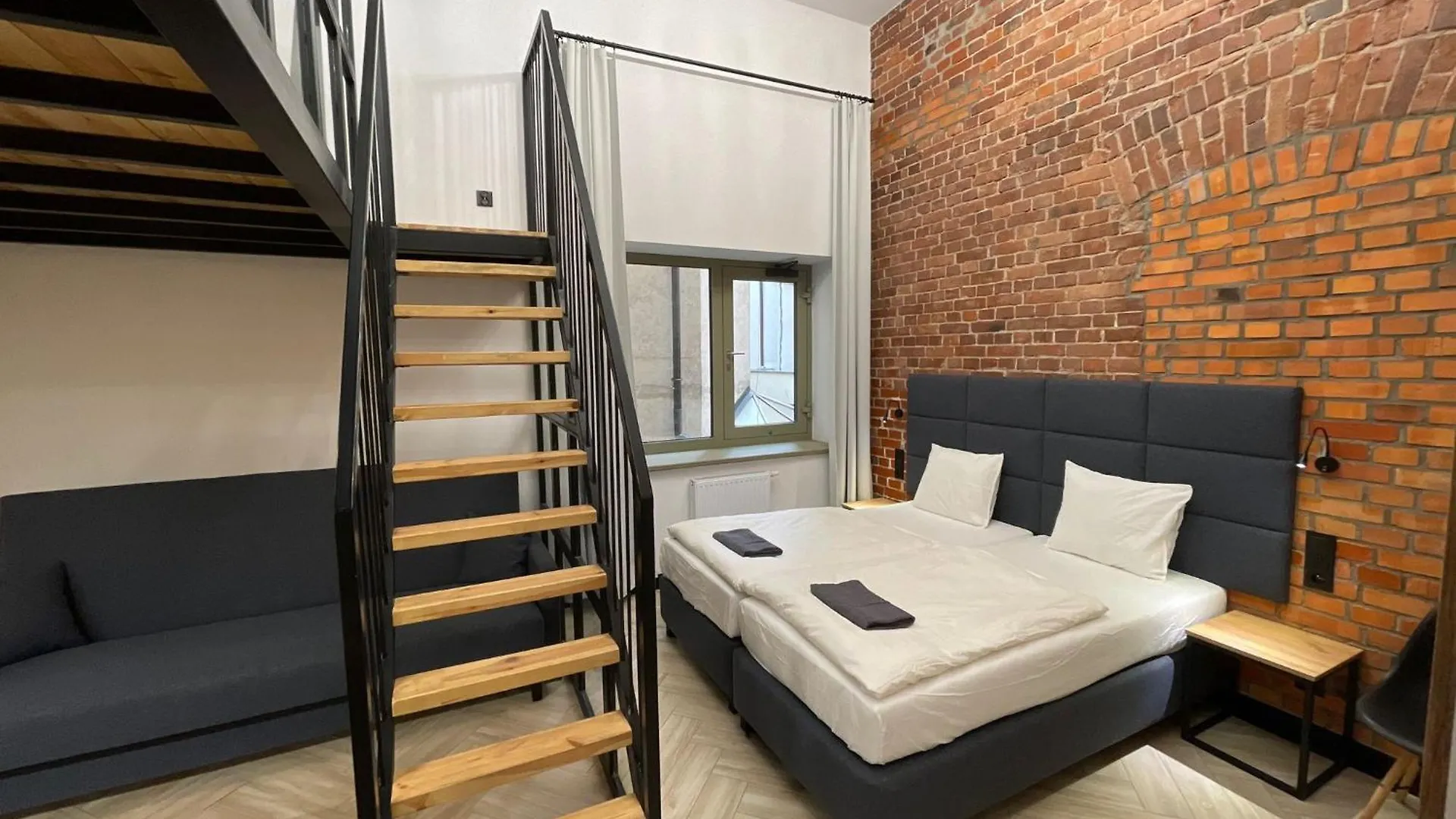 Pod Blekitnymi Podkowami Aparthotel Wrocław
