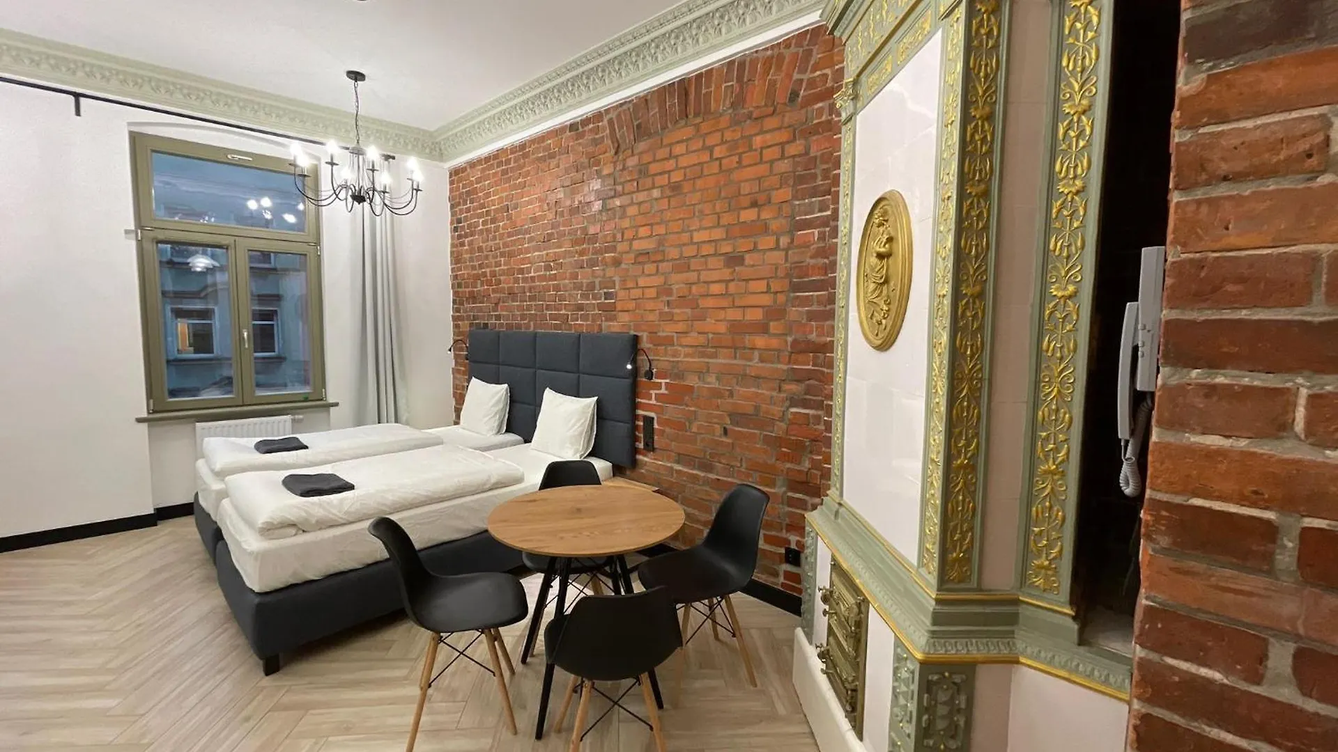 Pod Blekitnymi Podkowami Aparthotel Wrocław 0*,