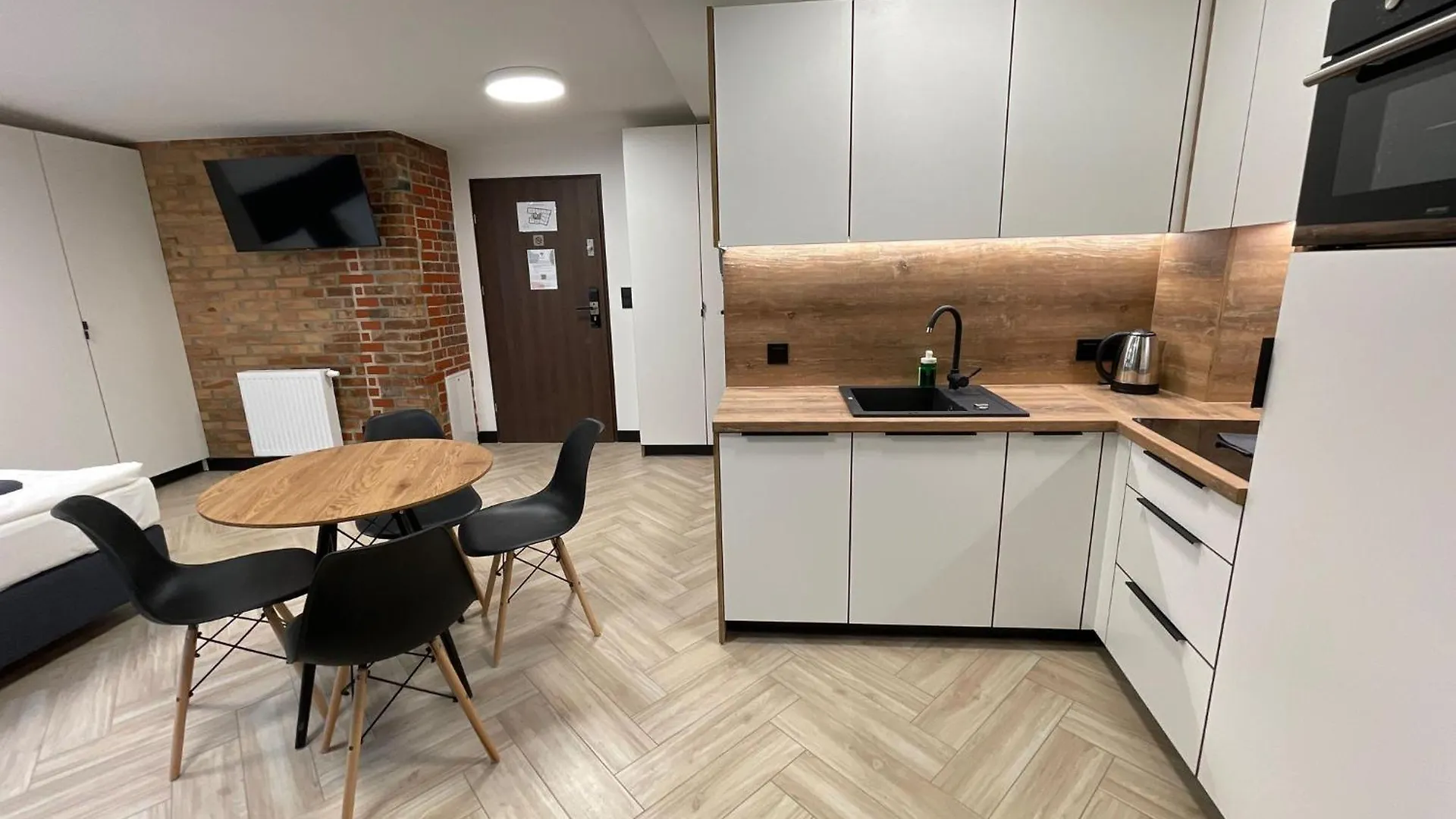 Pod Blekitnymi Podkowami Aparthotel Wrocław