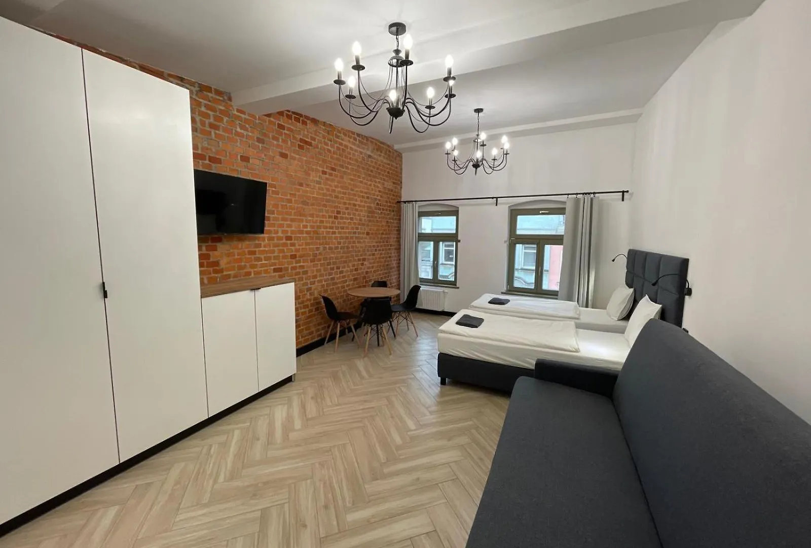Pod Blekitnymi Podkowami Aparthotel Wrocław